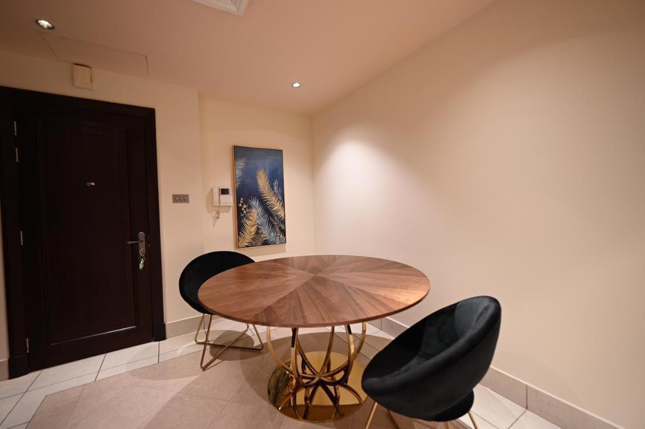 Newly Furnished. Cozy Apartment. Quite Location. Lägenhet *