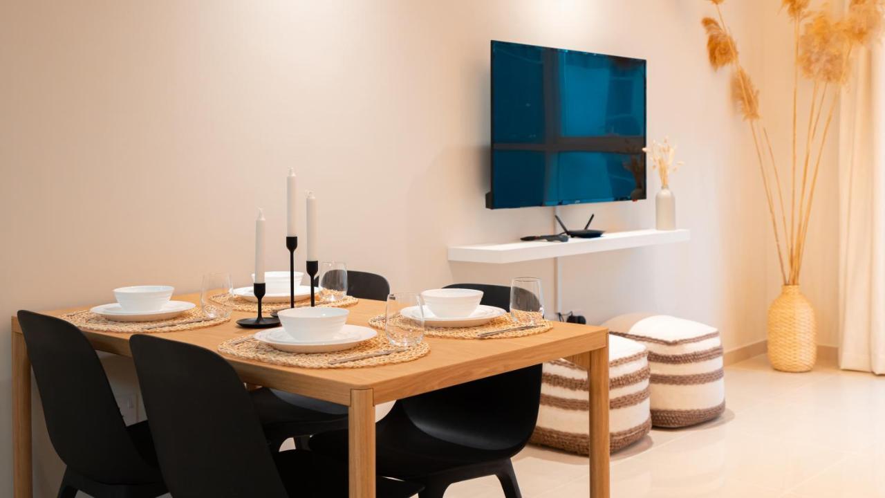 Superb Furnished 1Br Apt Near Dubai Mall Burj Khalifa Lägenhet Dubai