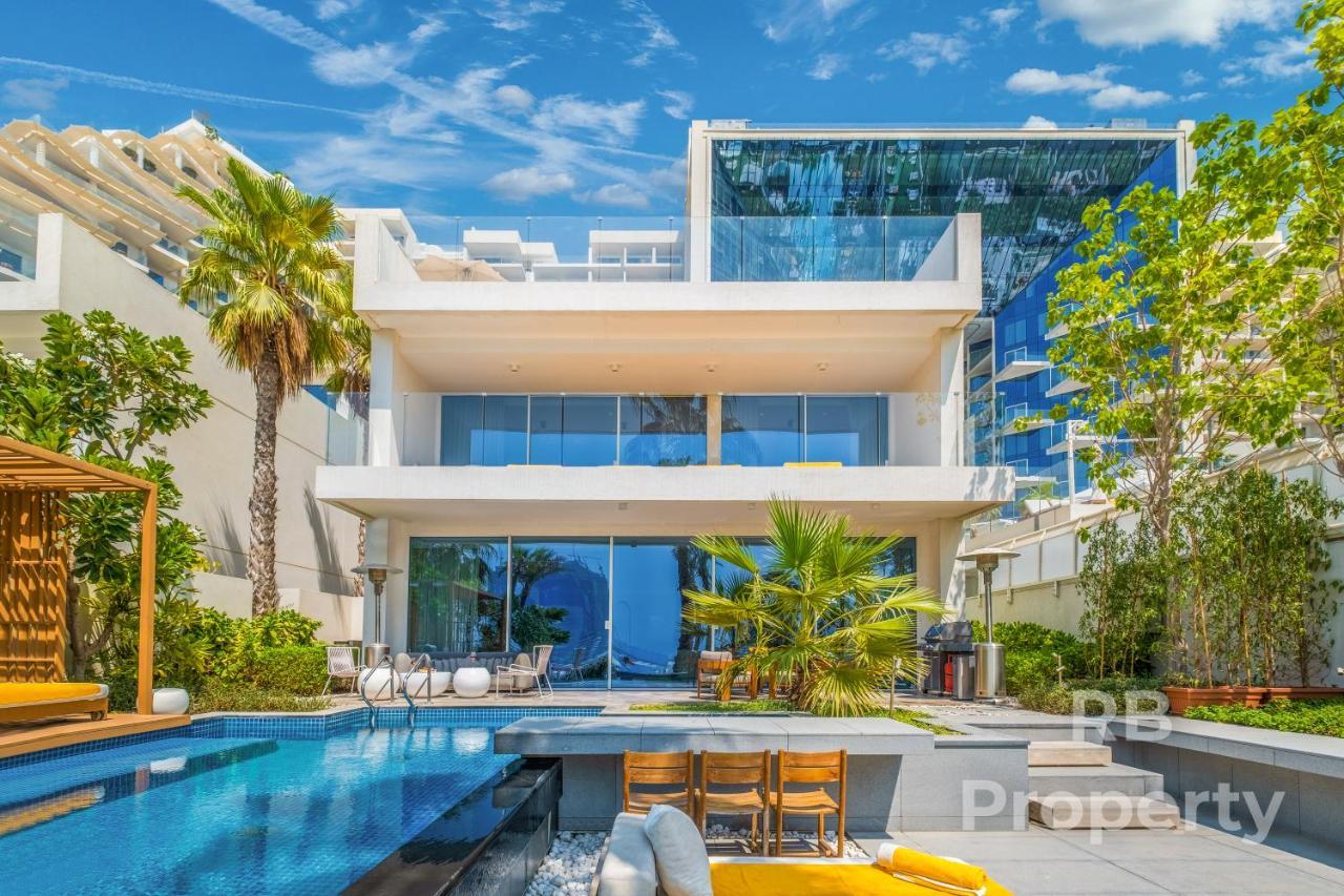 Five Palm - Three Floors, Private Pool, Jacuzzi *