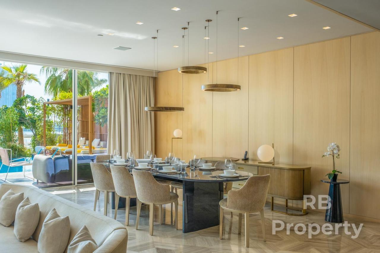 Five Palm - Three Floors, Private Pool, Jacuzzi