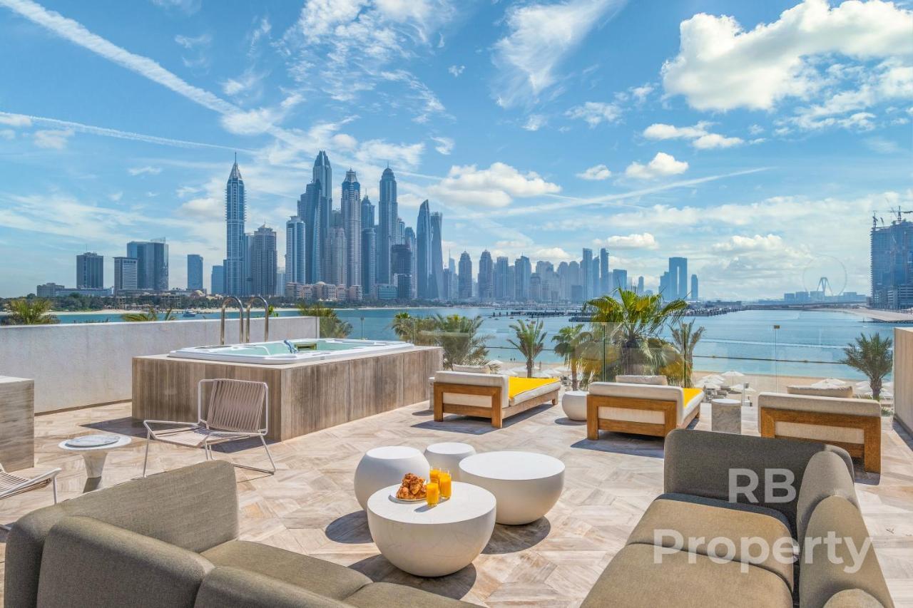 Five Palm - Three Floors, Private Pool, Jacuzzi Villa Dubai