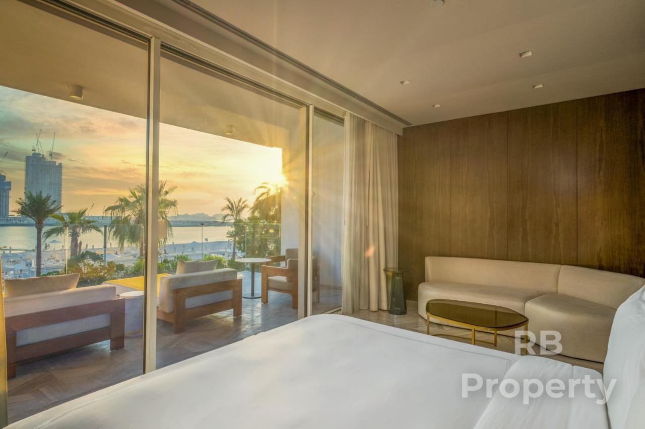 Villa Five Palm - Three Floors, Private Pool, Jacuzzi Dubai
