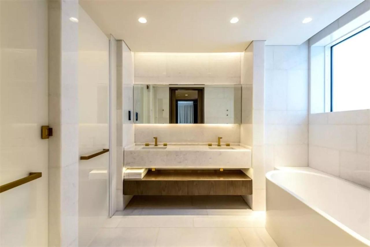 Five Palm - Three Floors, Private Pool, Jacuzzi Villa *