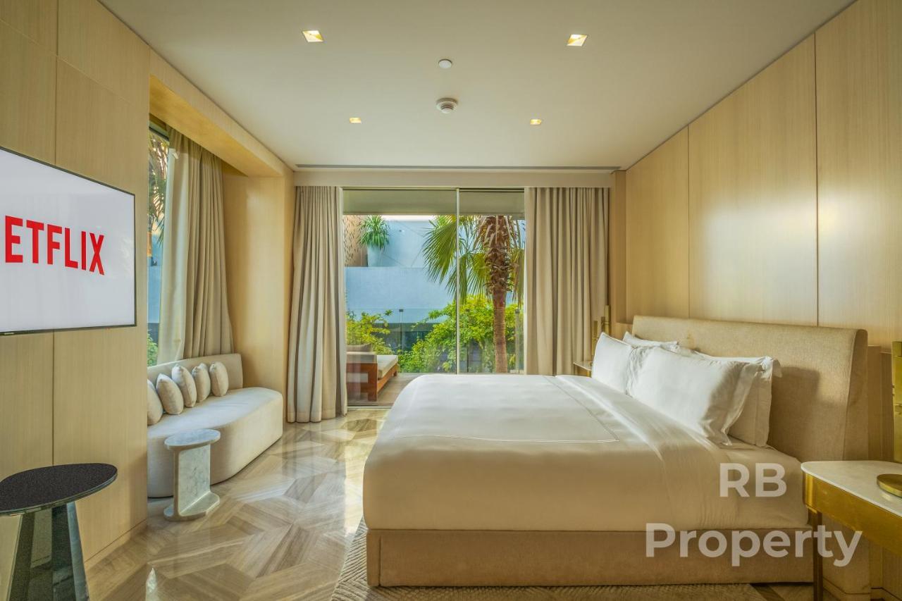 Five Palm - Three Floors, Private Pool, Jacuzzi Dubai