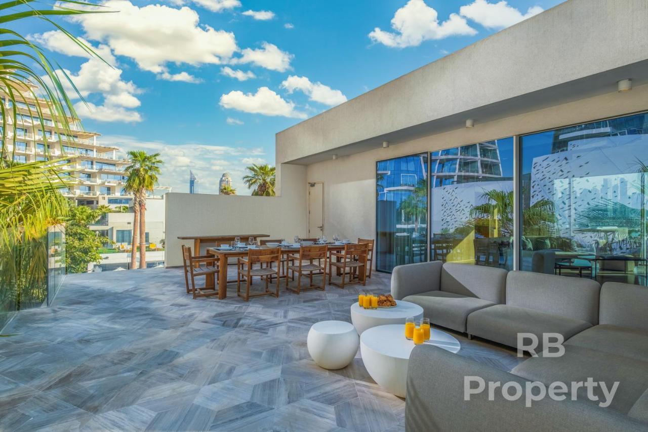 Five Palm - Three Floors, Private Pool, Jacuzzi