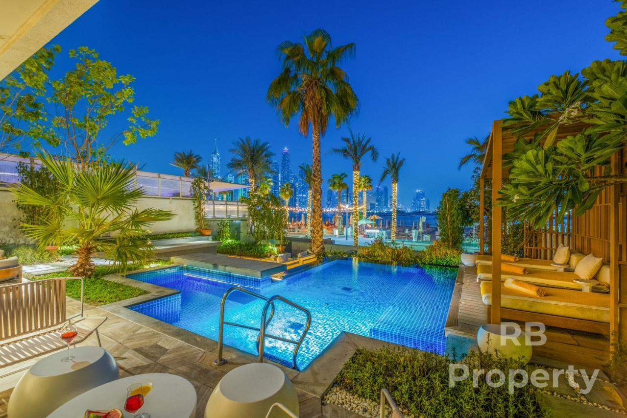 Five Palm - Three Floors, Private Pool, Jacuzzi Dubai