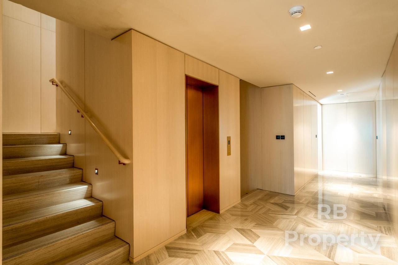 Five Palm - Three Floors, Private Pool, Jacuzzi Dubai