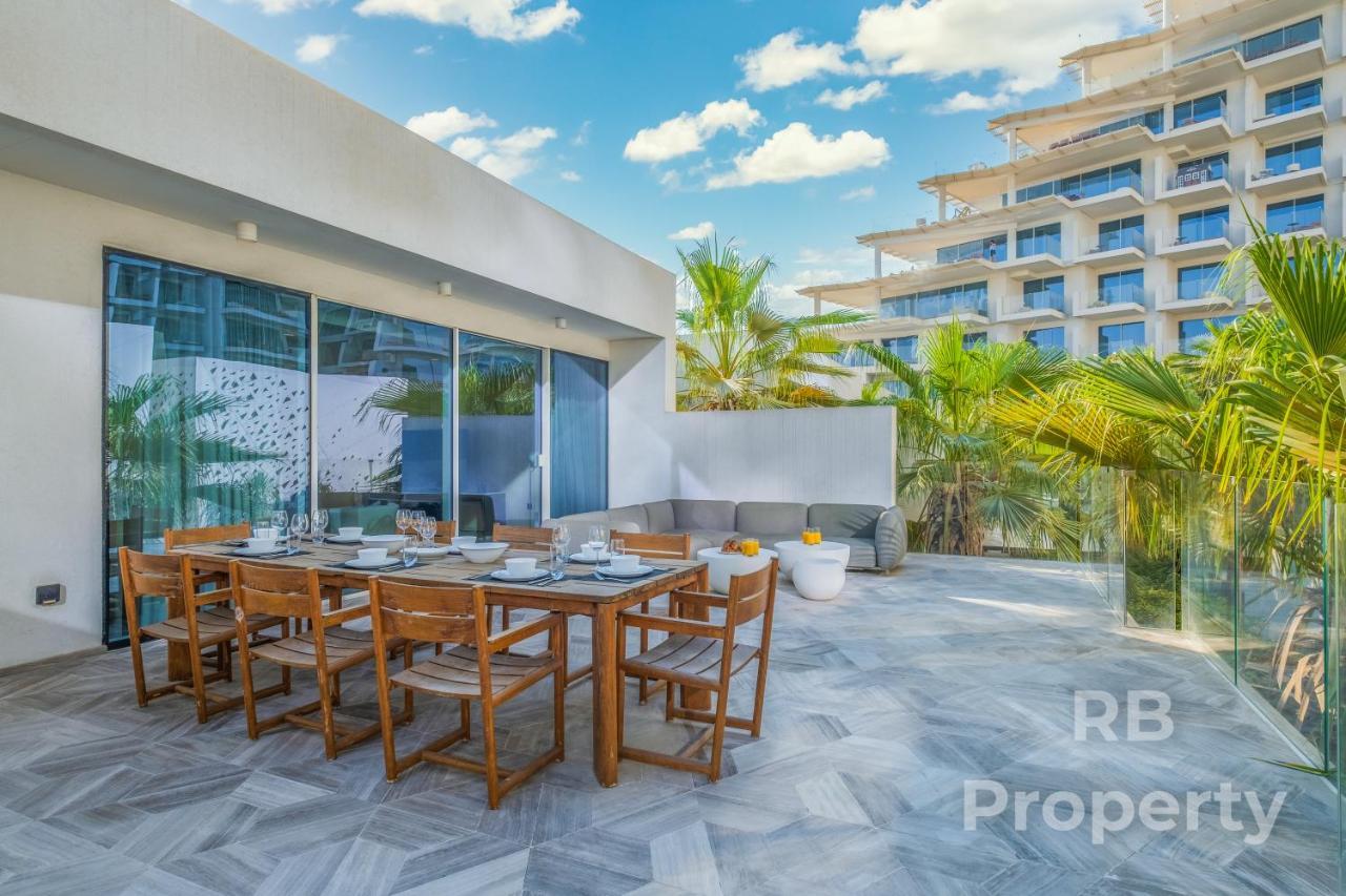 Villa Five Palm - Three Floors, Private Pool, Jacuzzi Dubai