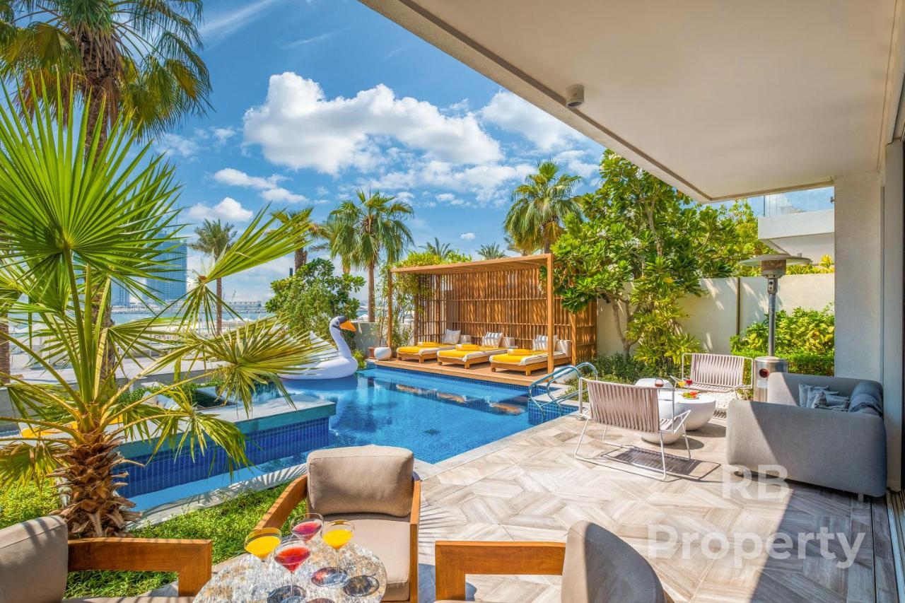 Villa Five Palm - Three Floors, Private Pool, Jacuzzi Dubai