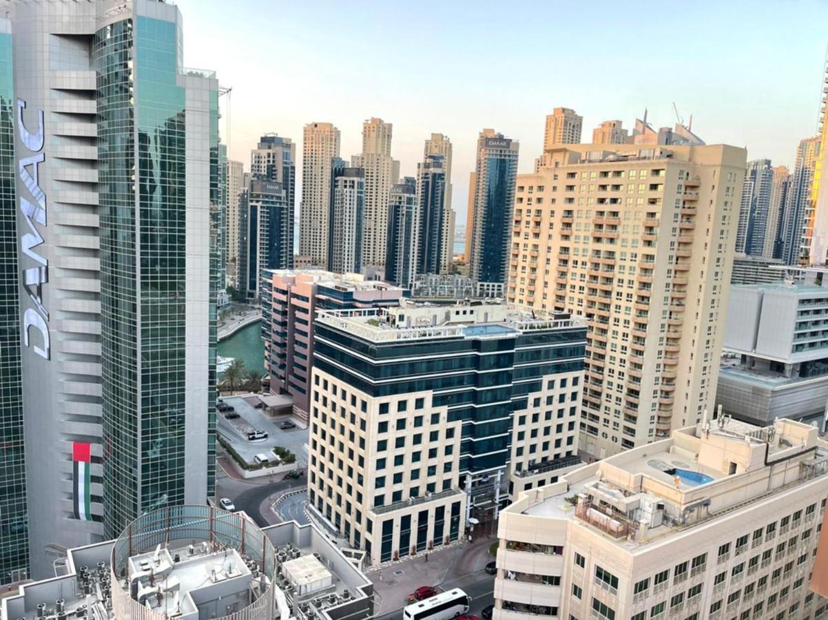 Luxury With Marina View Close To Jbr And Metro With Shared Kitchen * Dubái