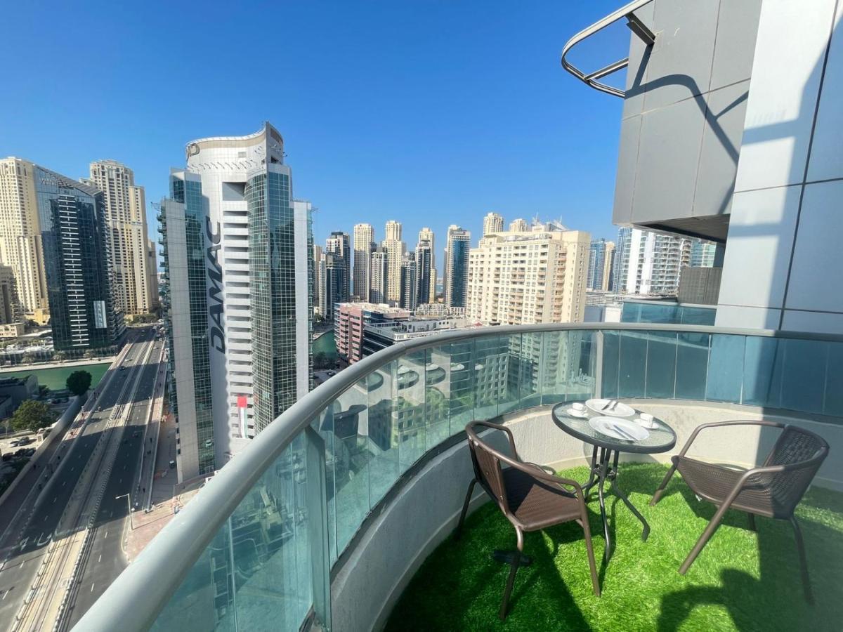 Luxury With Marina View Close To Jbr And Metro With Shared Kitchen * Dubái
