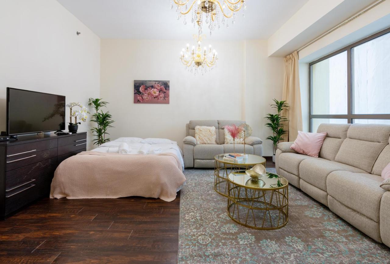 Spacious 5 Beds 3 Min From The Jbr Appartement