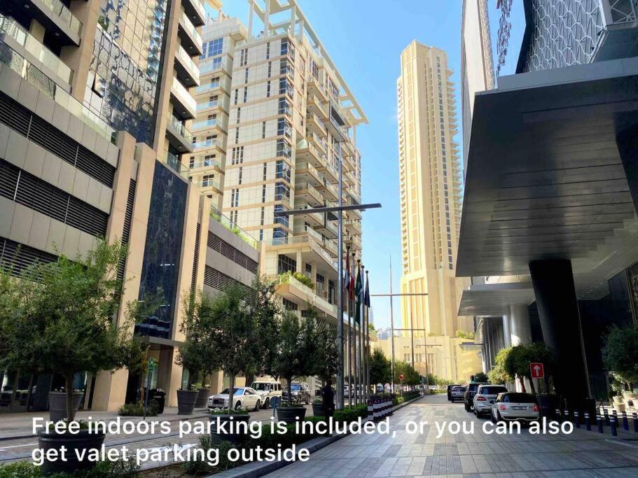 Next To Burj Khalifa & Mall Long Term Available! Send Message Apartamento