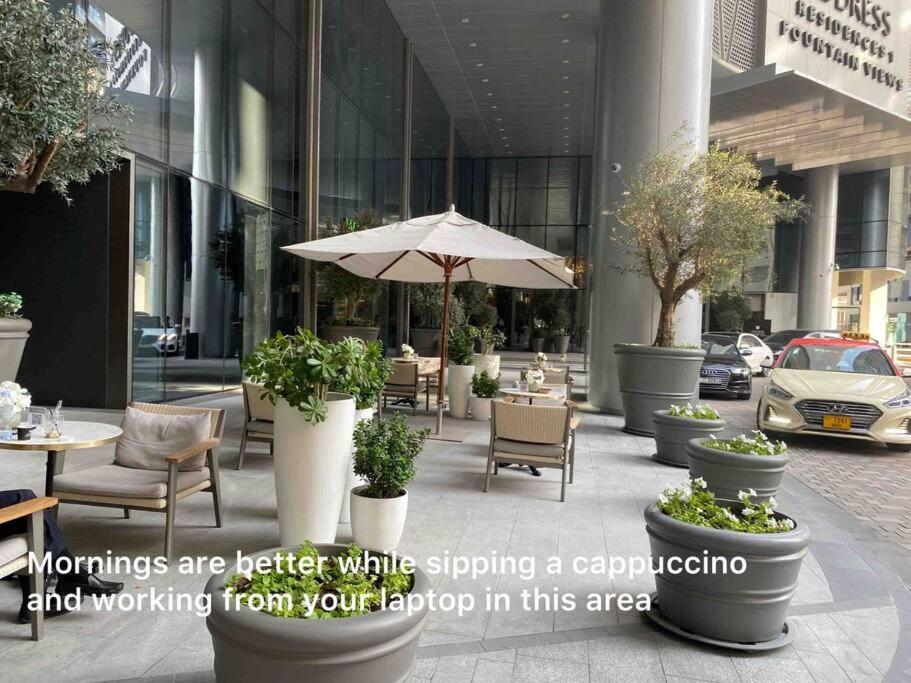 Next To Burj Khalifa & Mall Long Term Available! Send Message Apartamento