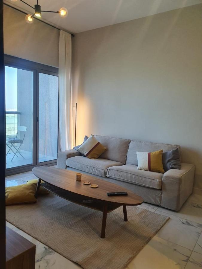 Cozy 1-bedroom In South With Pool Appartement Dubai