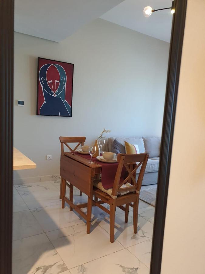 Appartement Cozy 1-bedroom In South With Pool Dubai