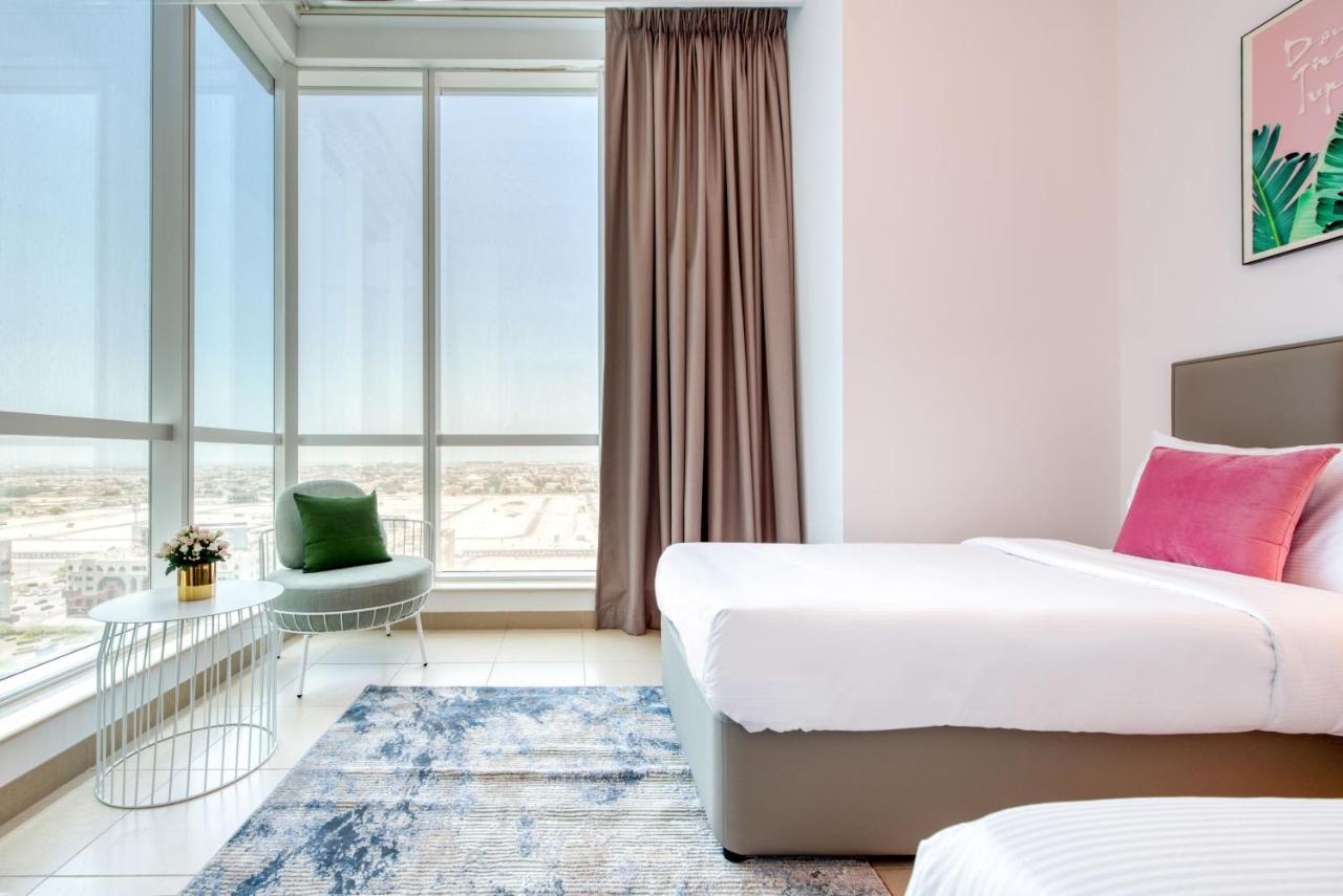 Exquisite Dubai's Urban Living In The Centre Apartamento