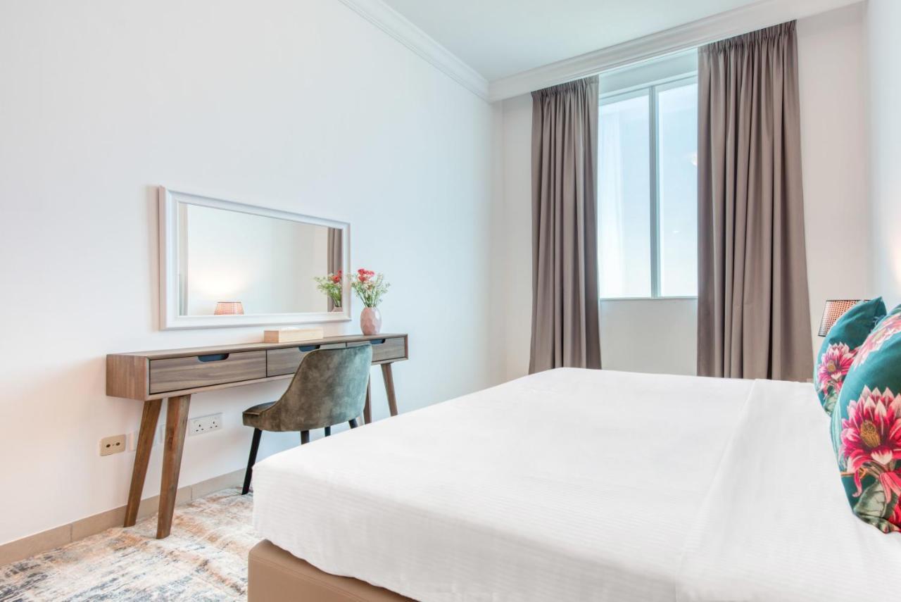 Apartamento Exquisite Dubai's Urban Living In The Centre Dubai