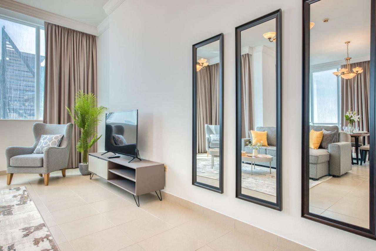 Exquisite Dubai's Urban Living In The Centre Apartamento Dubai