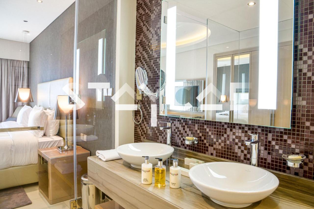 Staycae Paramount Towers Lägenhet Dubai