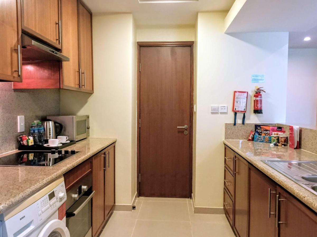 Ramada By Wyndham Downtown Apartahotel
