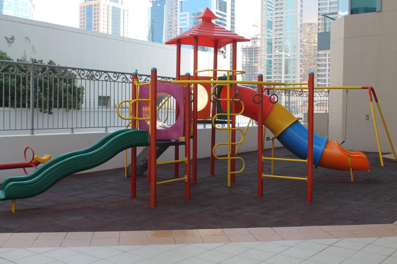 Newly Furnished One Bedroom Next To Metro & In Marina Dubái