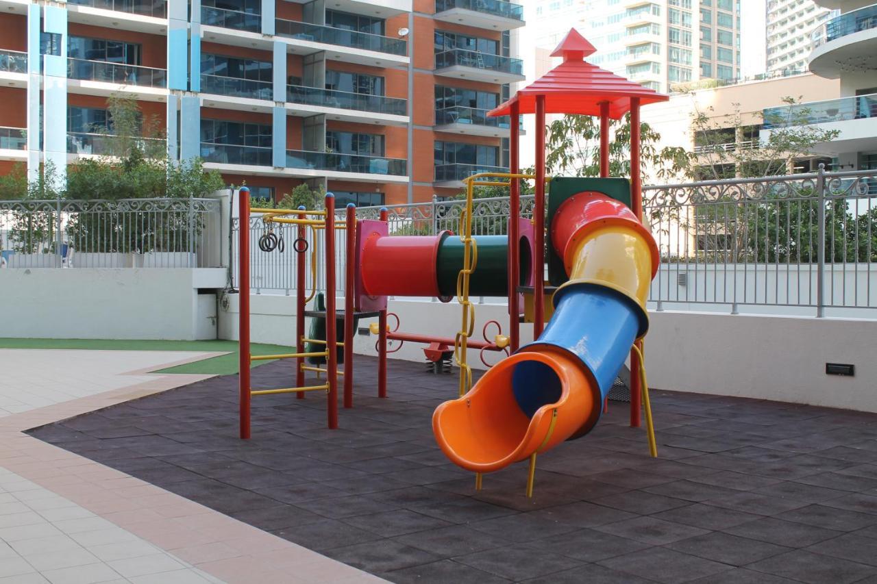 Newly Furnished One Bedroom Next To Metro & In Marina Apartament *