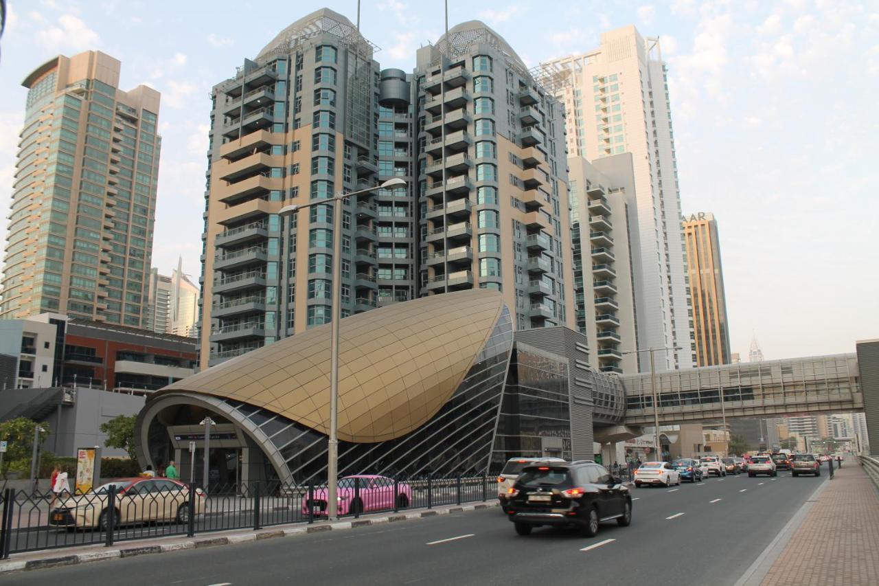 Apartament Newly Furnished One Bedroom Next To Metro & In Marina *
