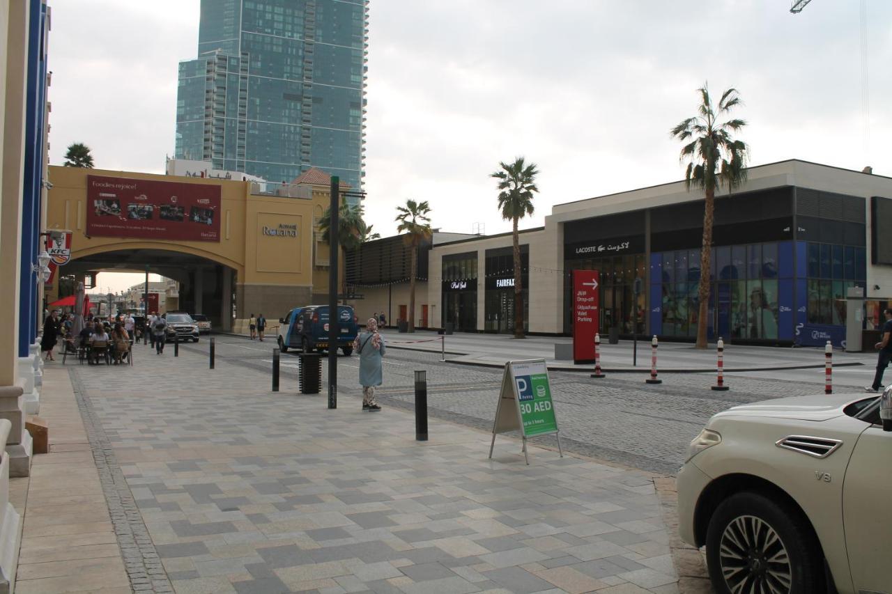 Newly Furnished One Bedroom Next To Metro & In Marina Dubái