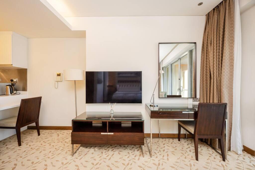 Emaar Fashion Avenue - Formerly Address Mall Four Apple Dubai