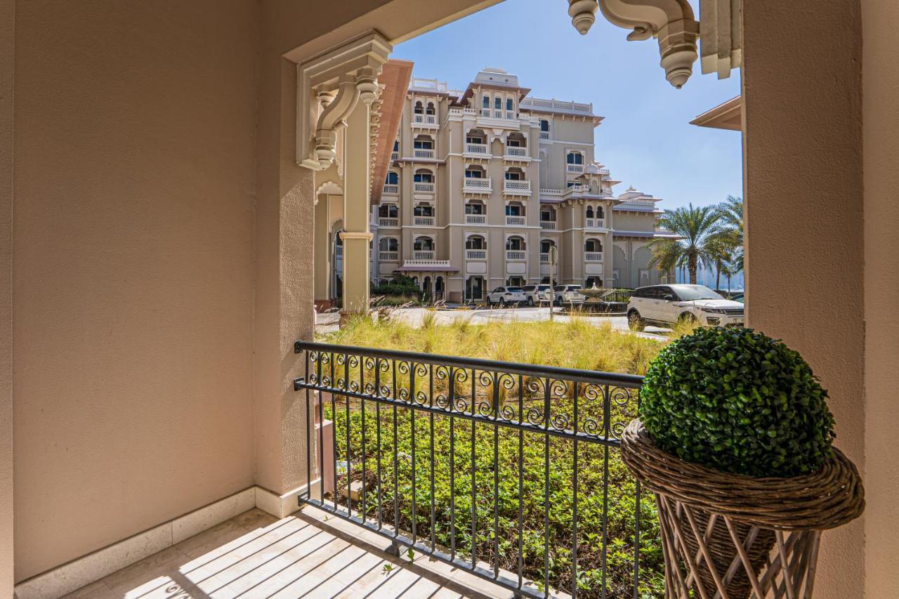 Higuests - Luxurious 1br In Palms With Private Access Apartment