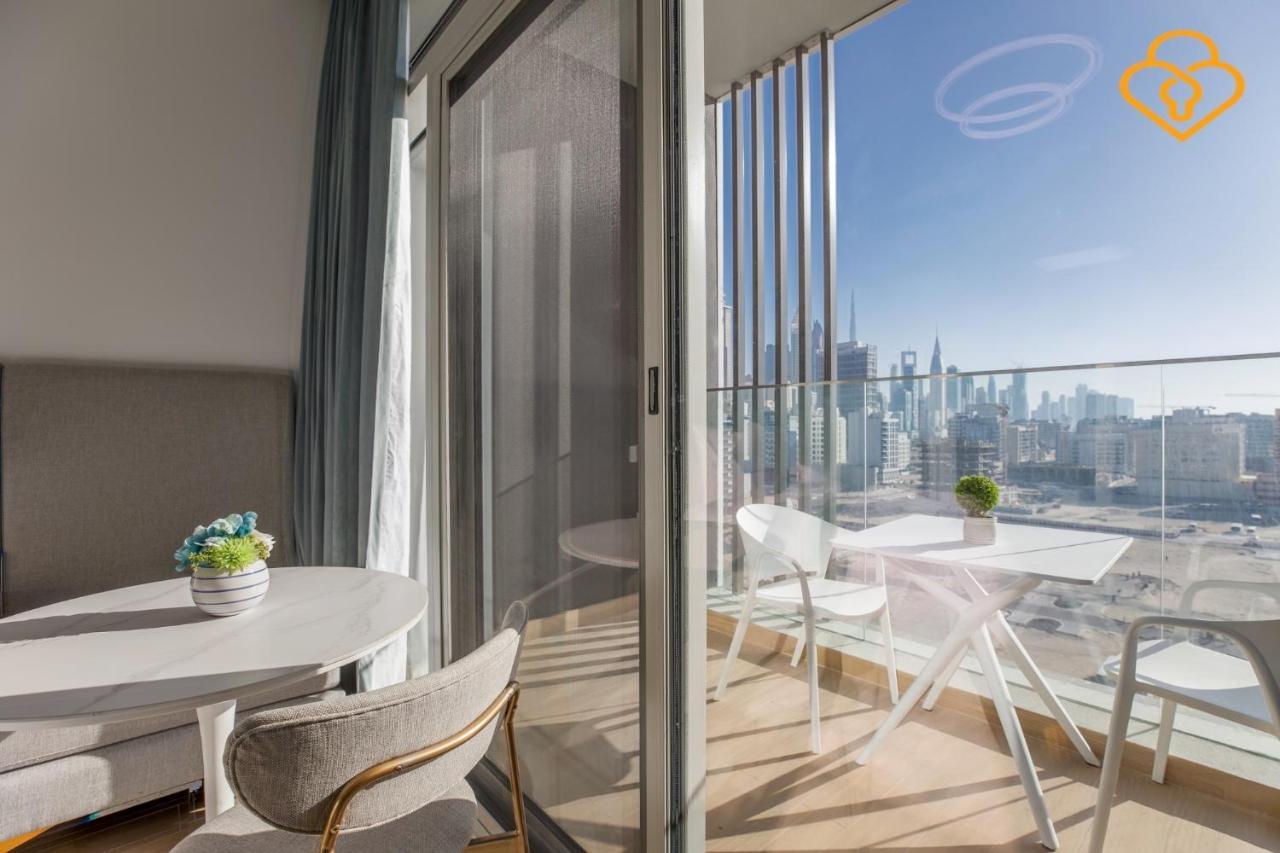Apartment 151 Residences Studios, Jumeirah Garden City, Sheikh Zayed Rd 713 *