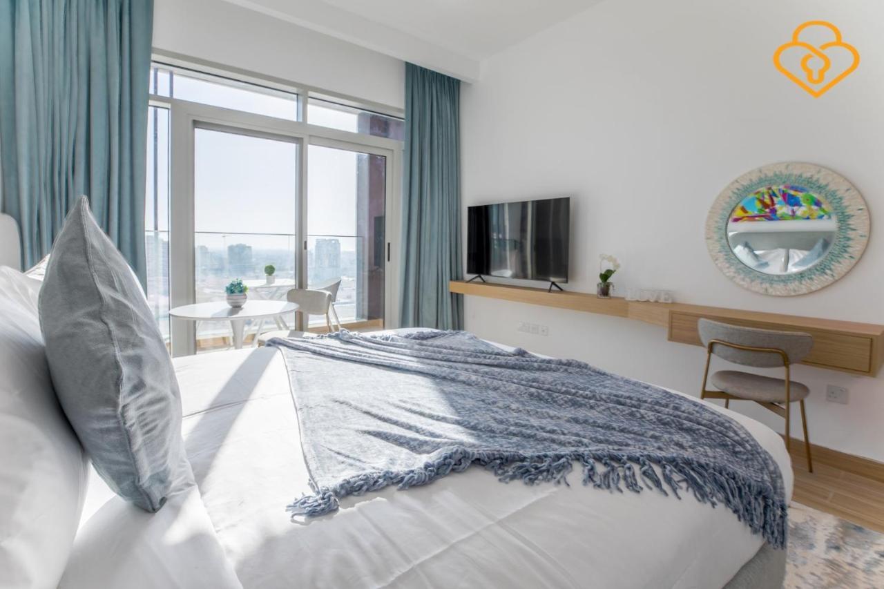 151 Residences Studios, Jumeirah Garden City, Sheikh Zayed Rd 713 * Dubai
