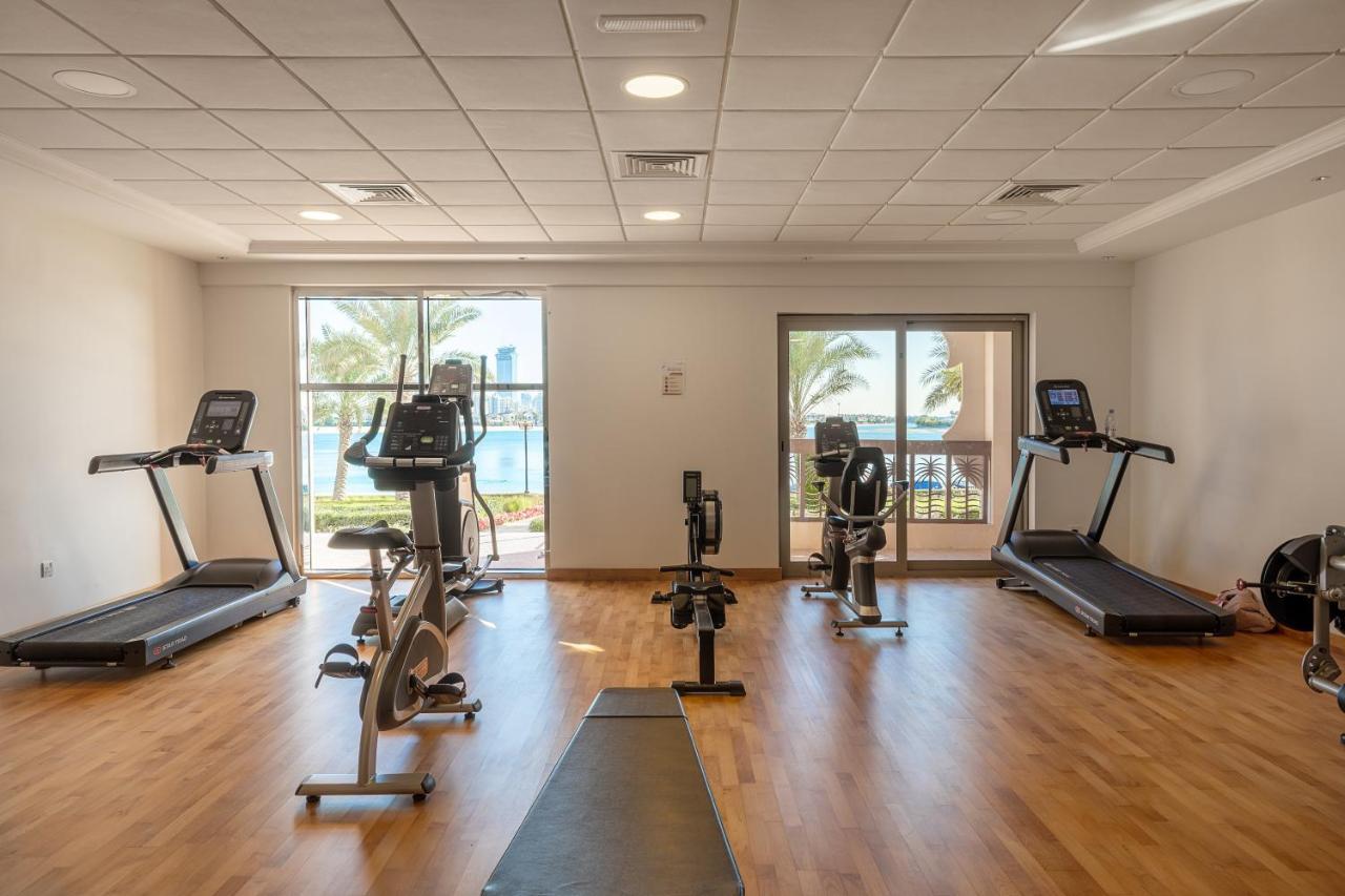 Globalstay At Palm Jumeirah Beachfront Paradise With Pool And Gym Dubai