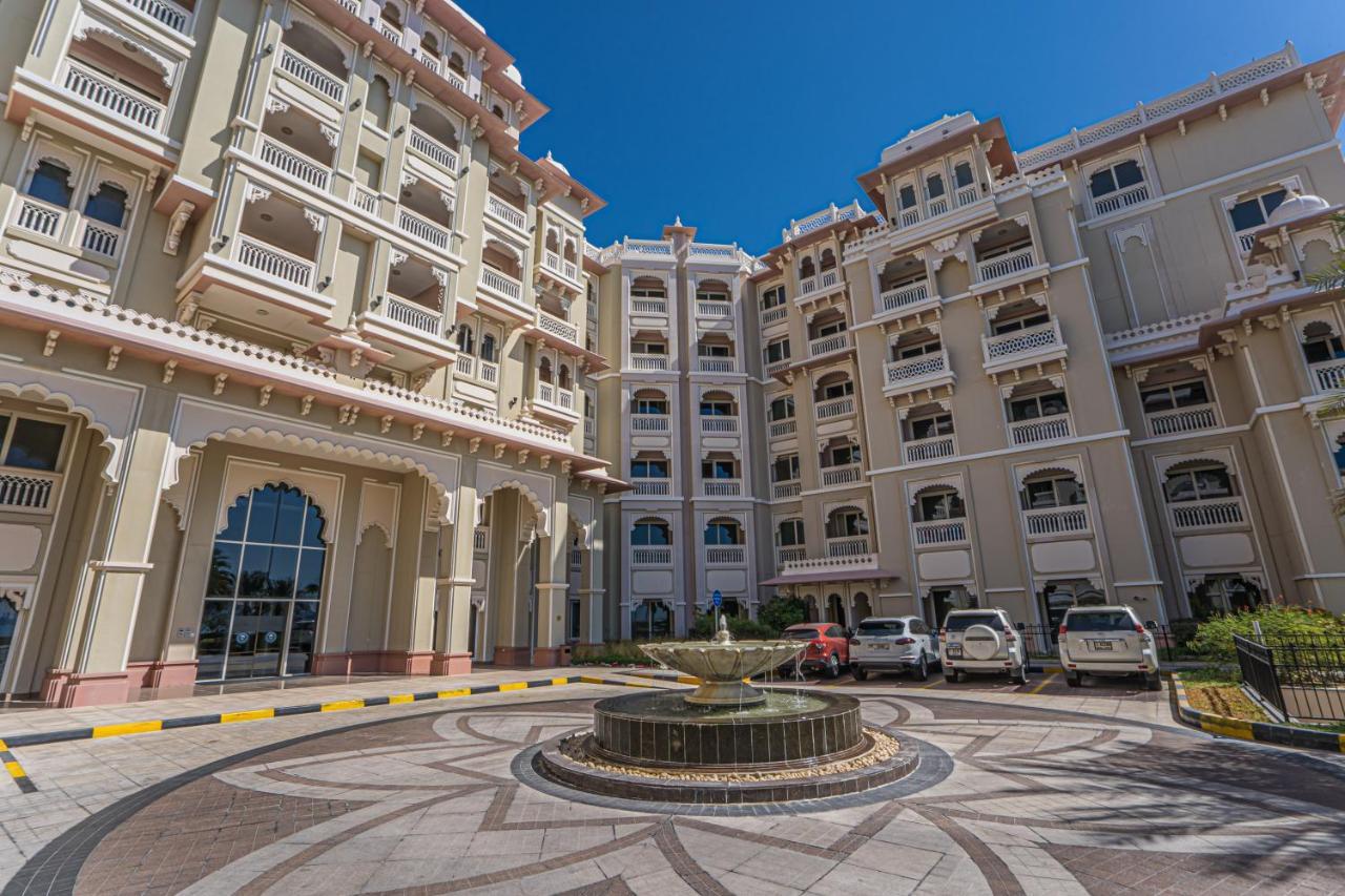 Higuests - Luxurious 1br In Palms With Private Access Apartment Dubai