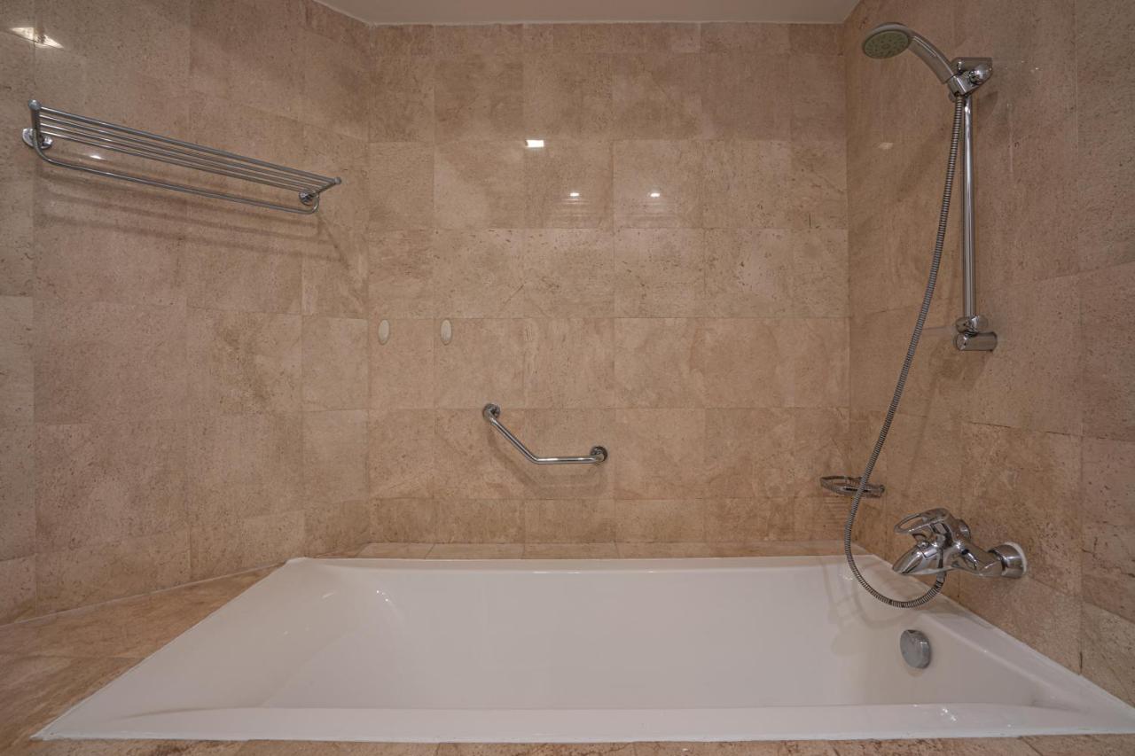 Apartment Higuests - Luxurious 1br In Palms With Private Access