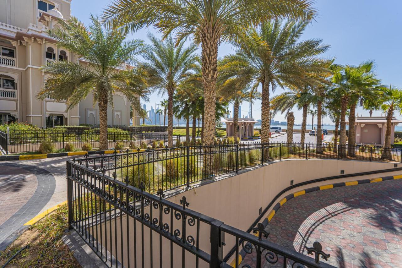 Higuests - Luxurious 1br In Palms With Private Access *
