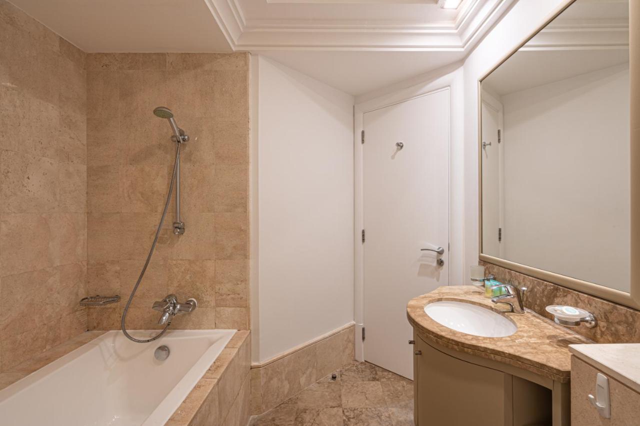 Higuests - Luxurious 1br In Palms With Private Access *