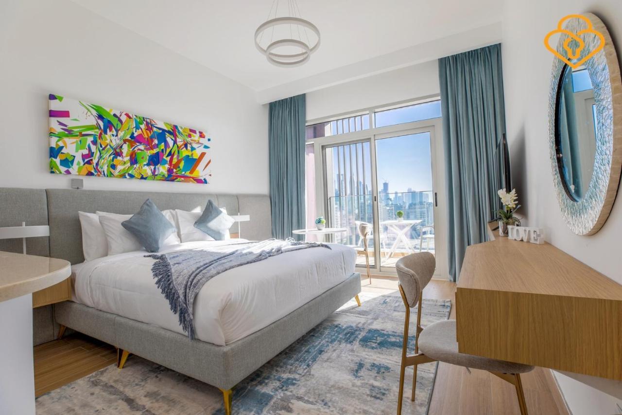 151 Residences Studios, Jumeirah Garden City, Sheikh Zayed Rd 713 Apartment