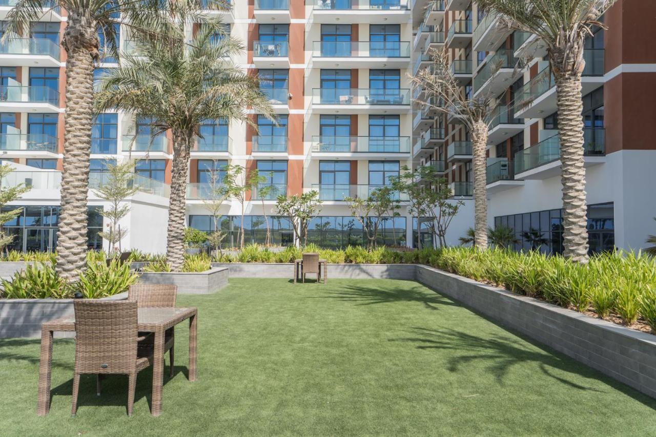 Luxurious Fully Furnished 5 Stars Facilities In South *