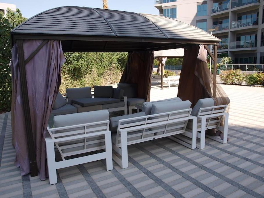Elegant And Comfortably Furnished 2brh In A Quiet Area! Apartamento