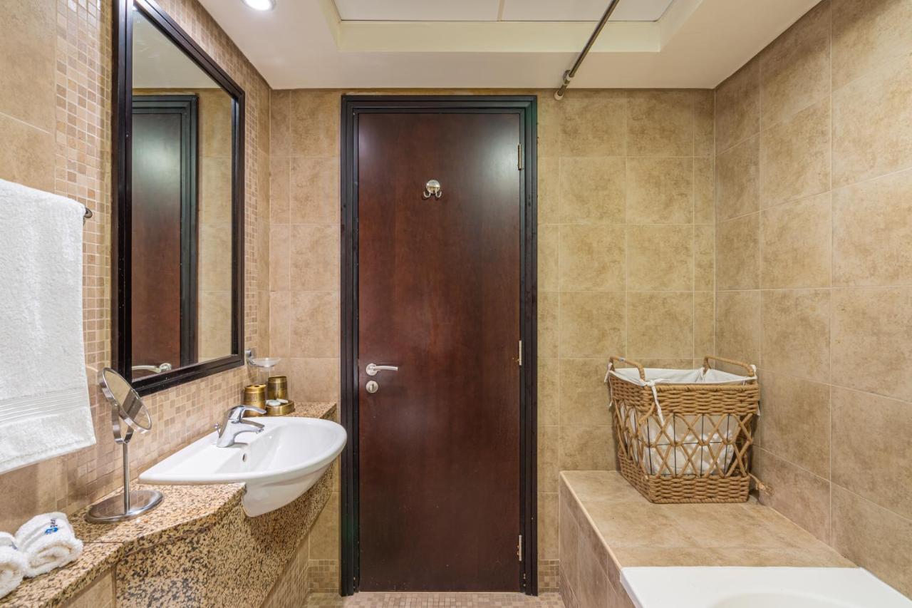 Higuests - Unique Interior With Stunning Views In Difc Apartamento Dubái