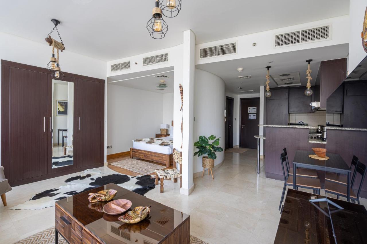 Higuests - Unique Interior With Stunning Views In Difc Apartamento Dubái