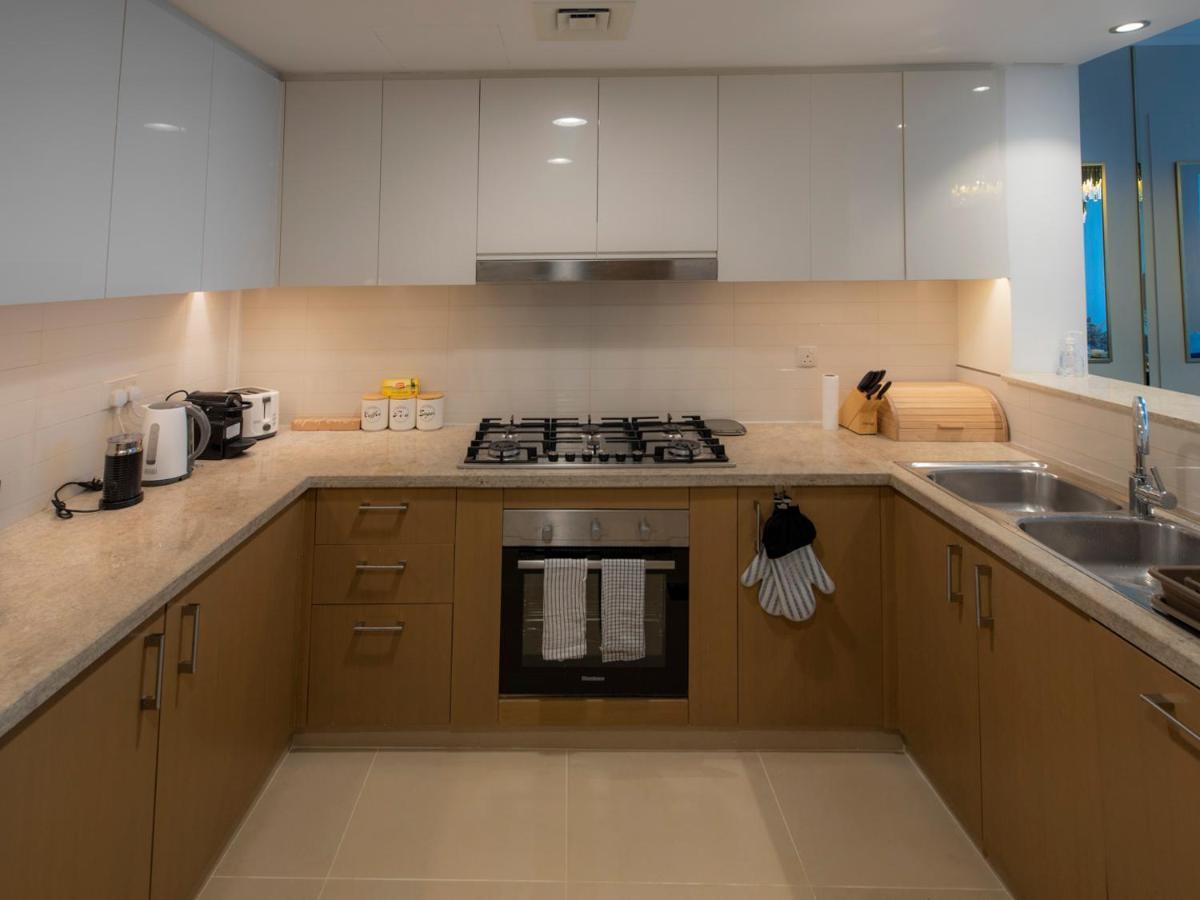 First Class 3br With Full Skyline & Sea View