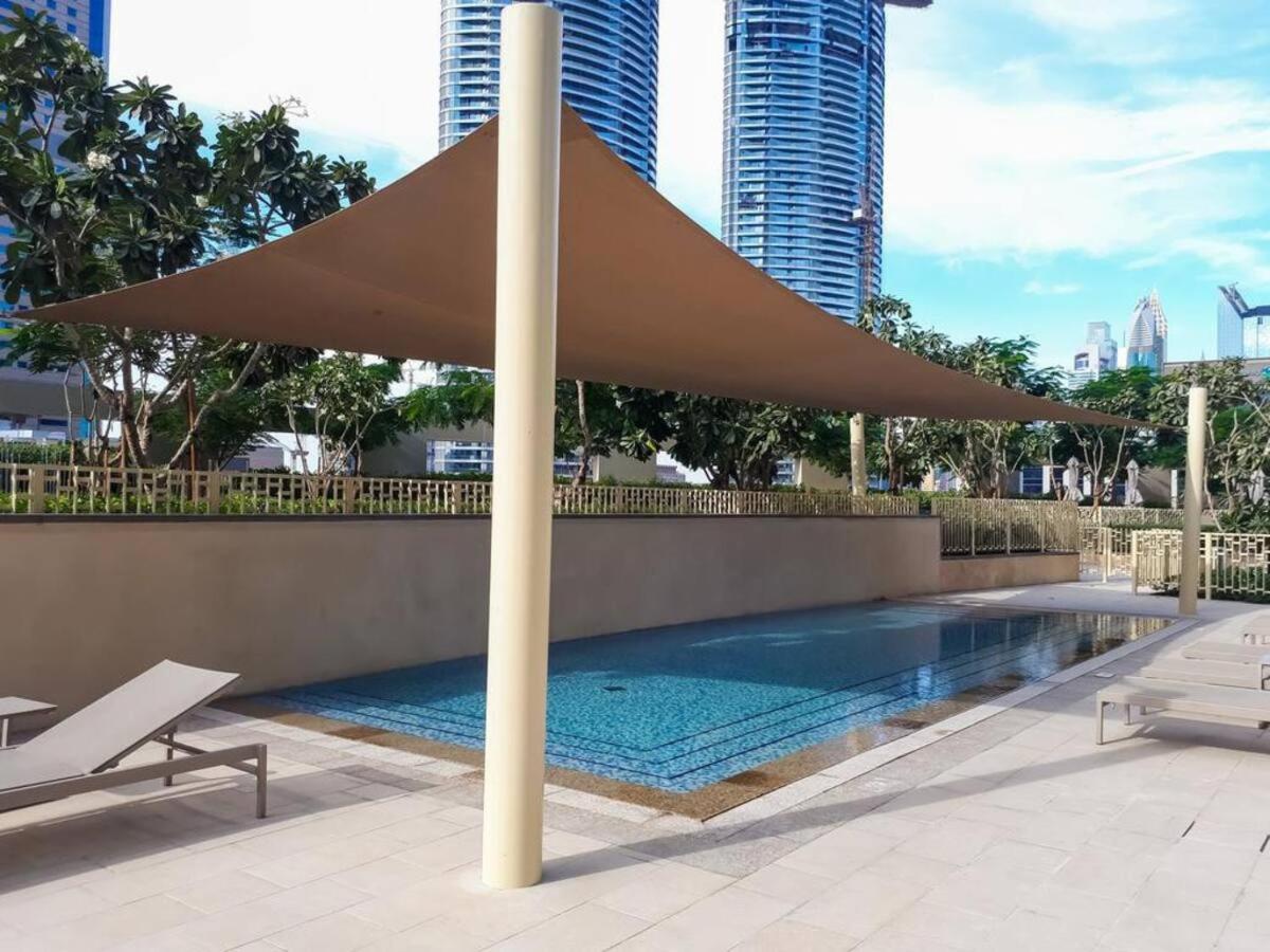 First Class 3br With Full Skyline & Sea View Dubai