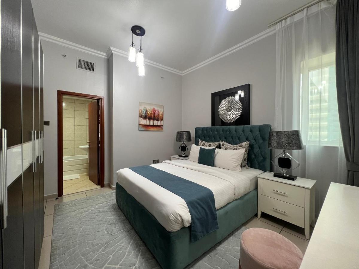 Apartamento A C Pearl Holiday Homes - Stylish 1 Bedroom Dubái