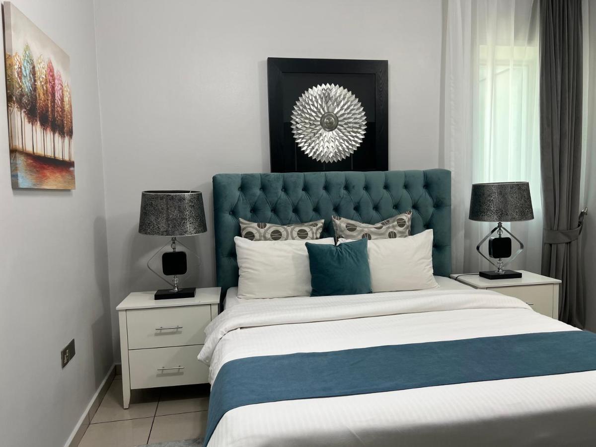 Apartamento A C Pearl Holiday Homes - Stylish 1 Bedroom *