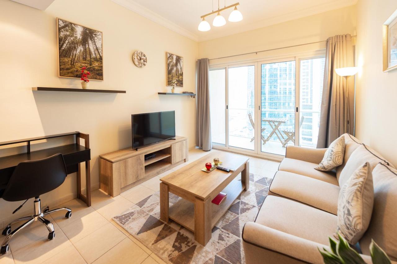 Apartamento Luxury Escapes - Elegant And Spacious 1bed With 2 Balconies In Jlt