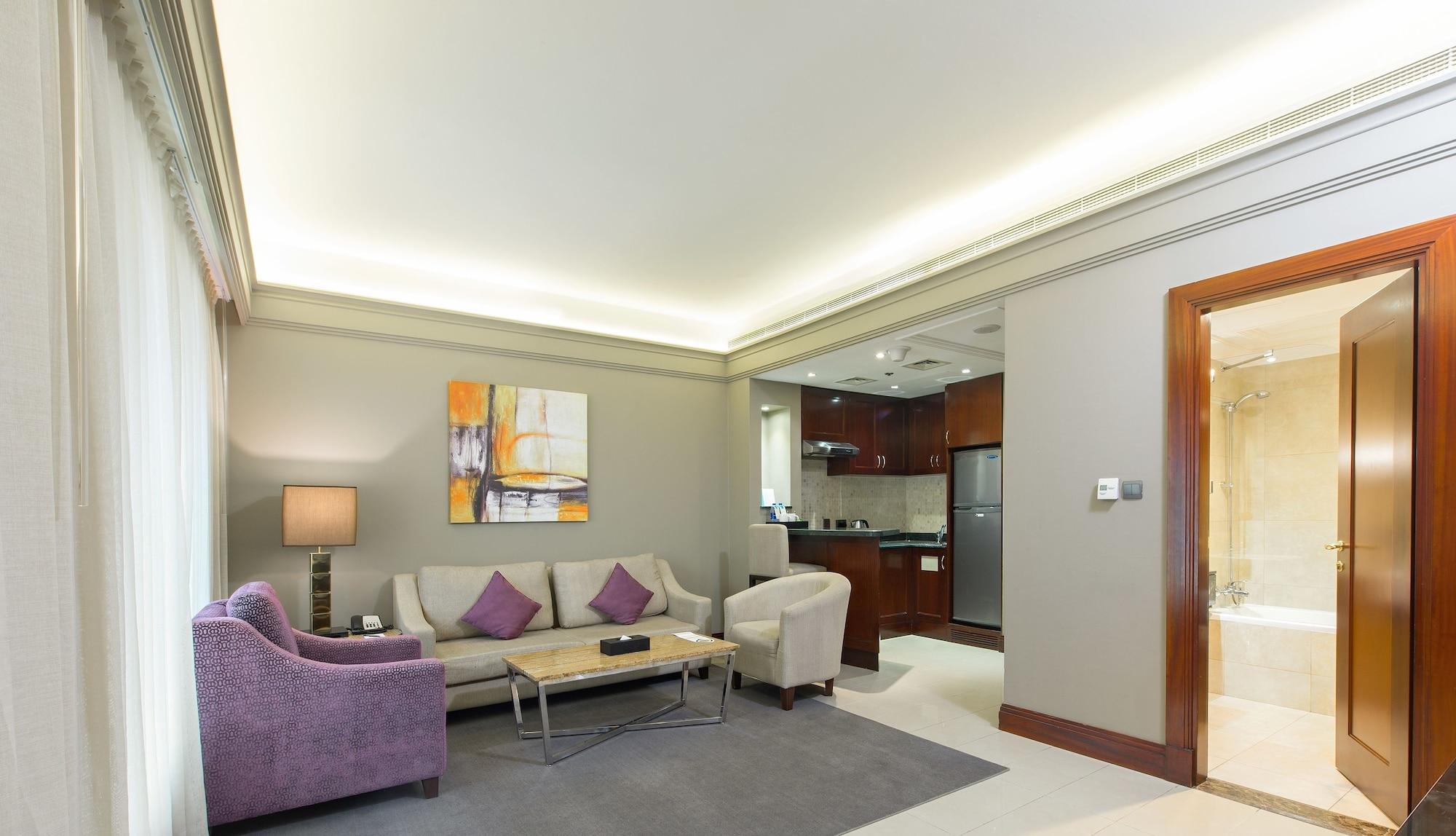 Somewhere Aparthotel