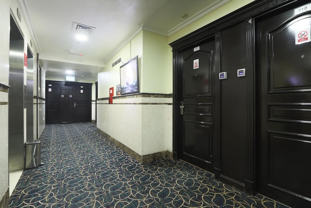 Eureka Hotel 2*